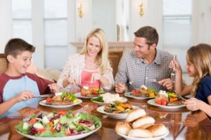 158143-425x282-Family-meal-time